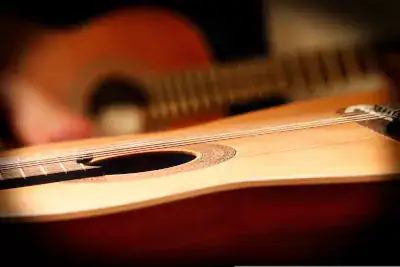 Gitarre spielen lernen Gitarre mieten